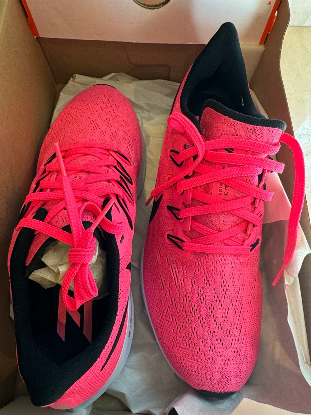 Nike Women’s AIR ZOOM PEGASUS 36 Pink Athletic Running Shoes with Black Swoosh - Picture 2 of 3